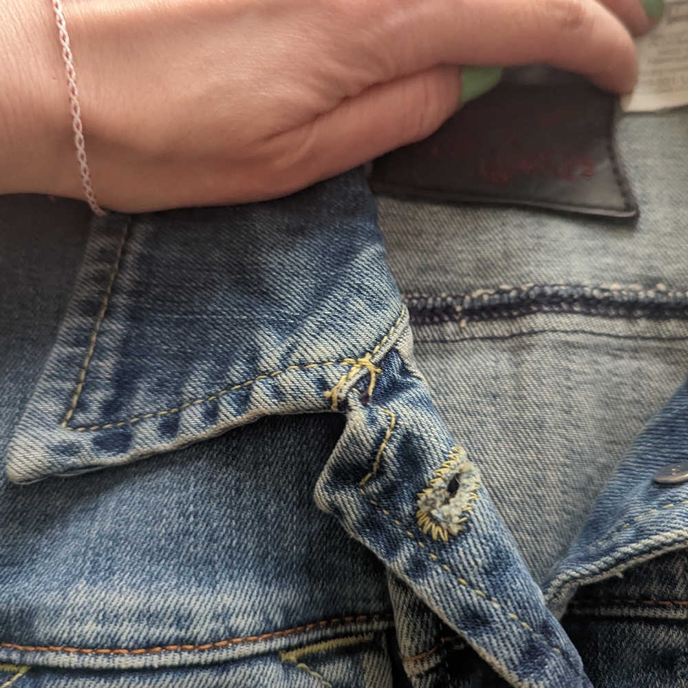 Original Levi's denim jacket in size S - Picture 2 of 7